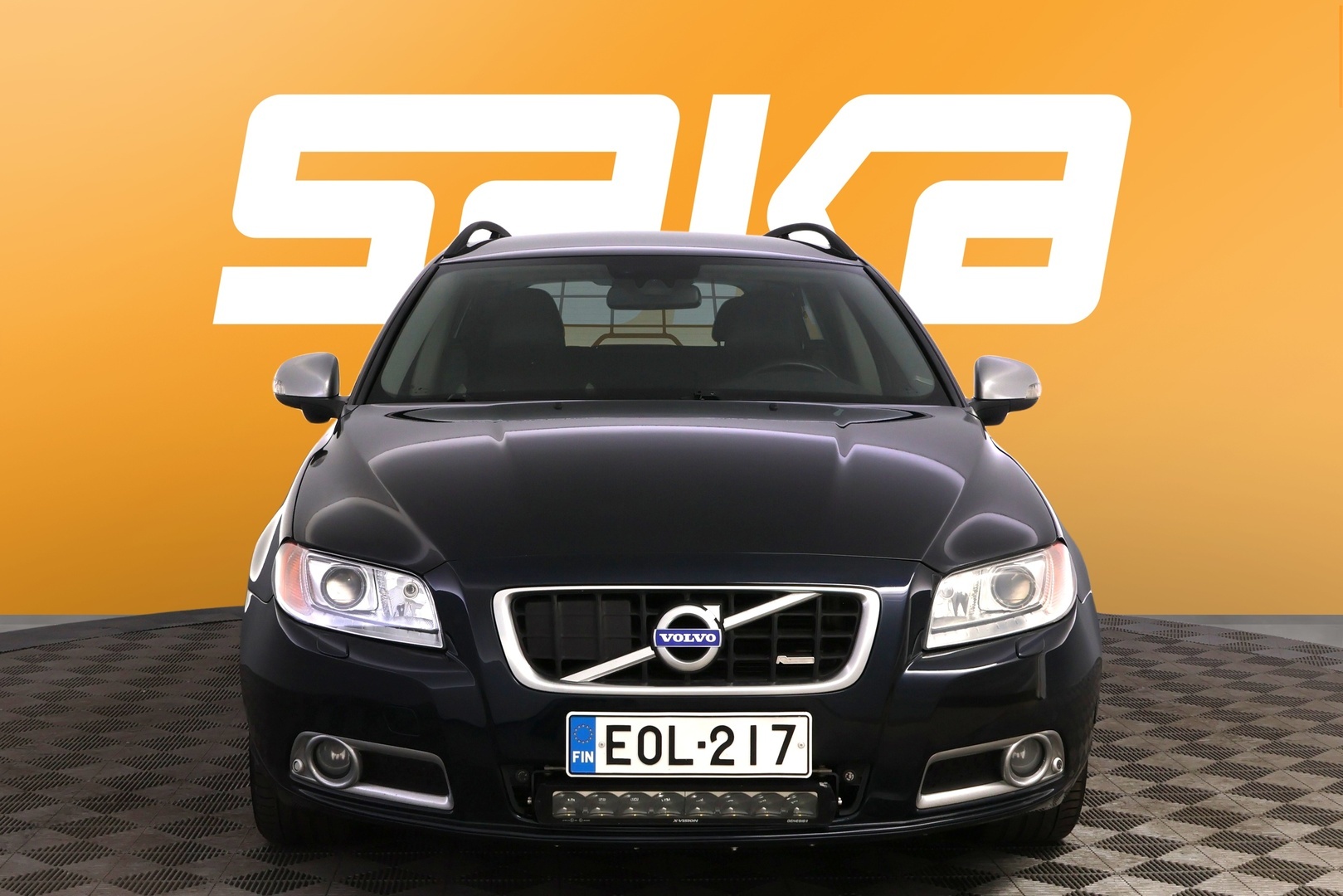 VOLVO V70 2011