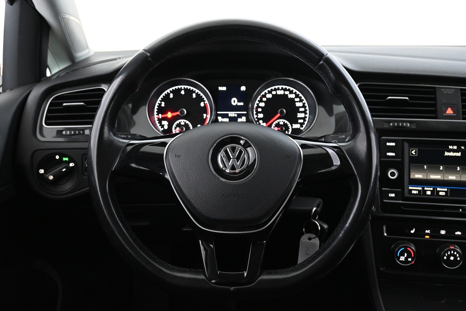 VOLKSWAGEN Golf 2017