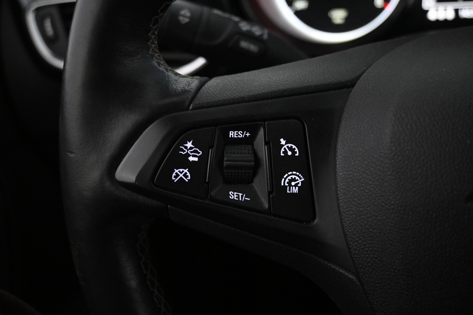 OPEL Astra 2018