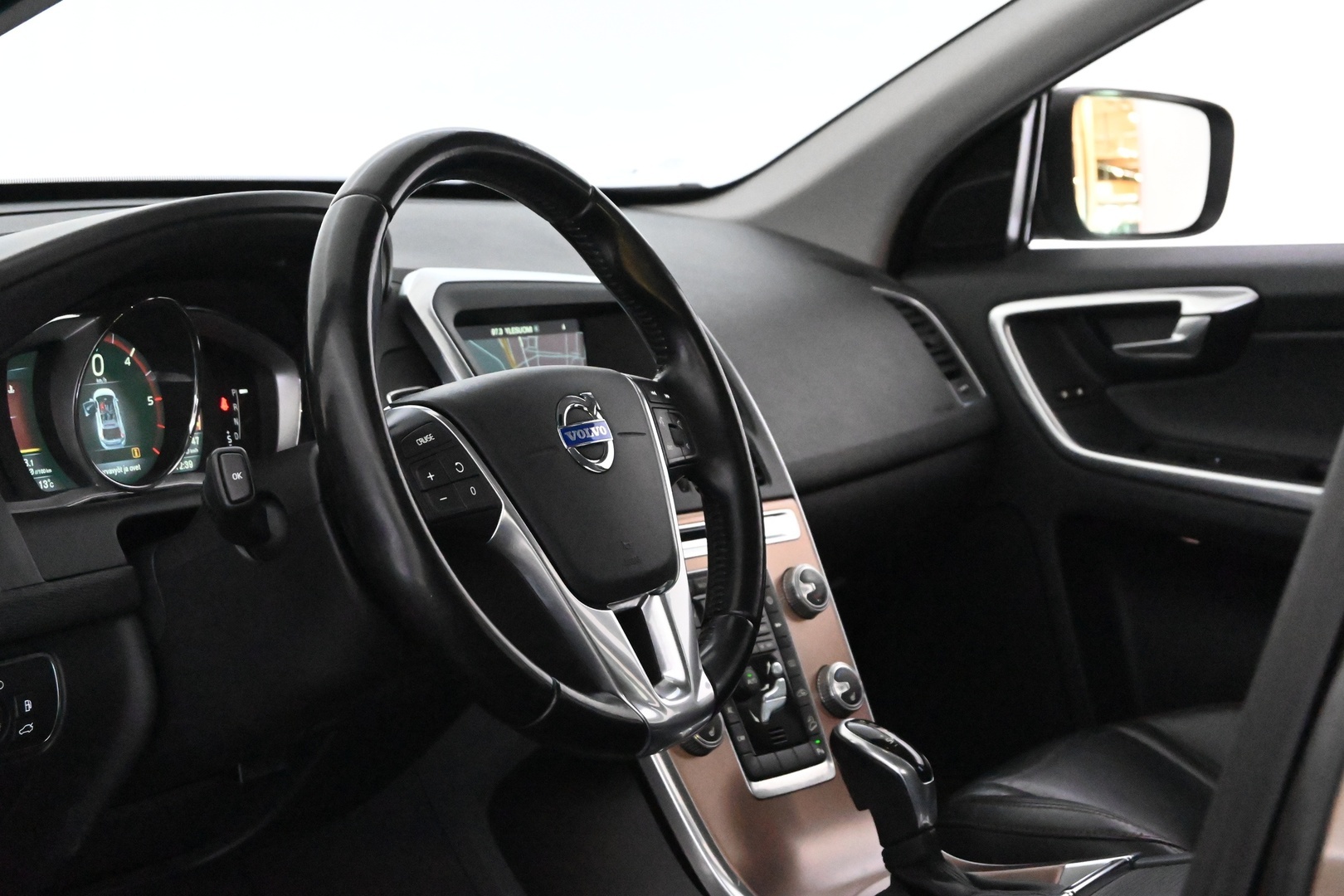 VOLVO XC60 2017
