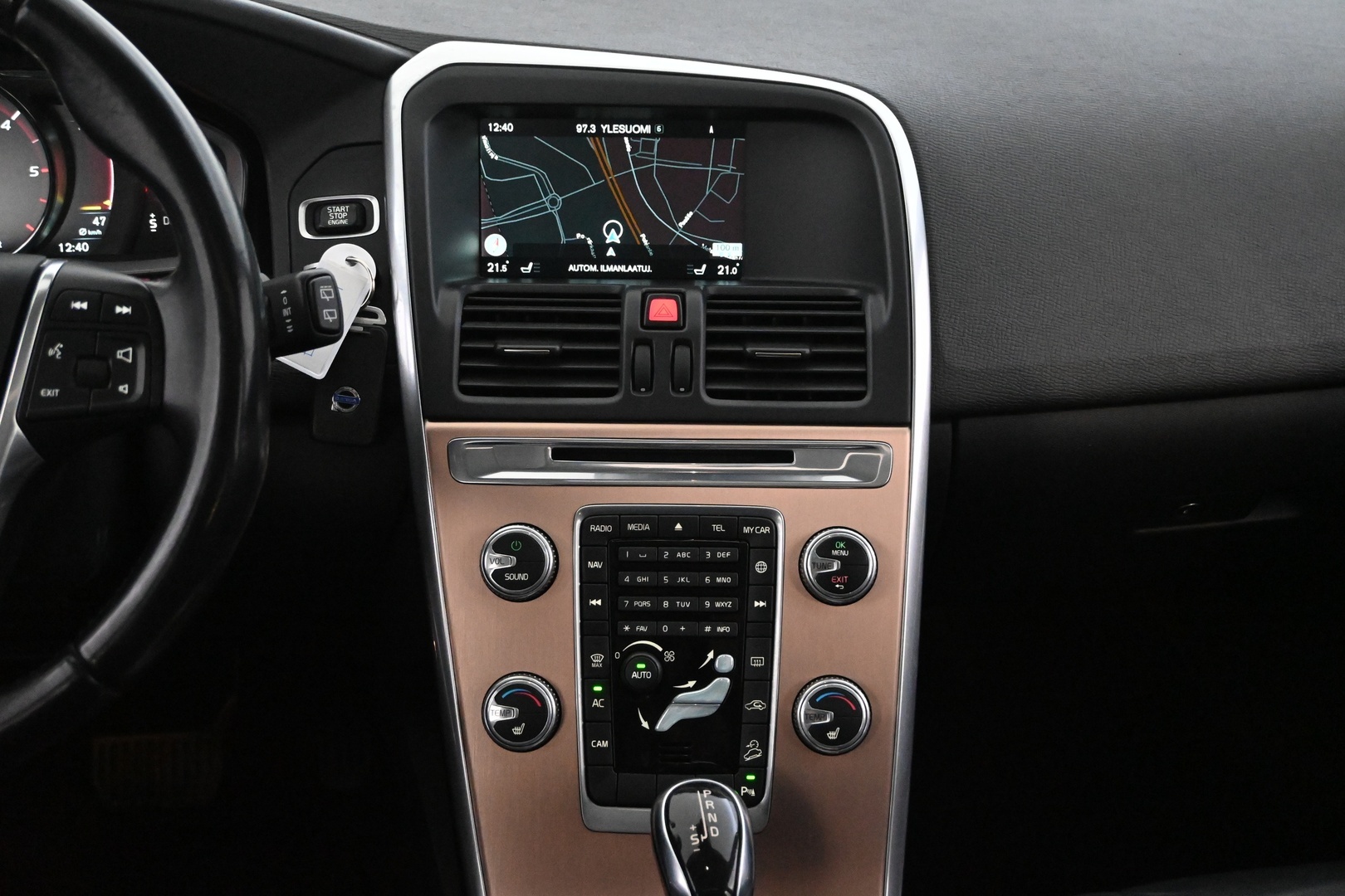 VOLVO XC60 2017