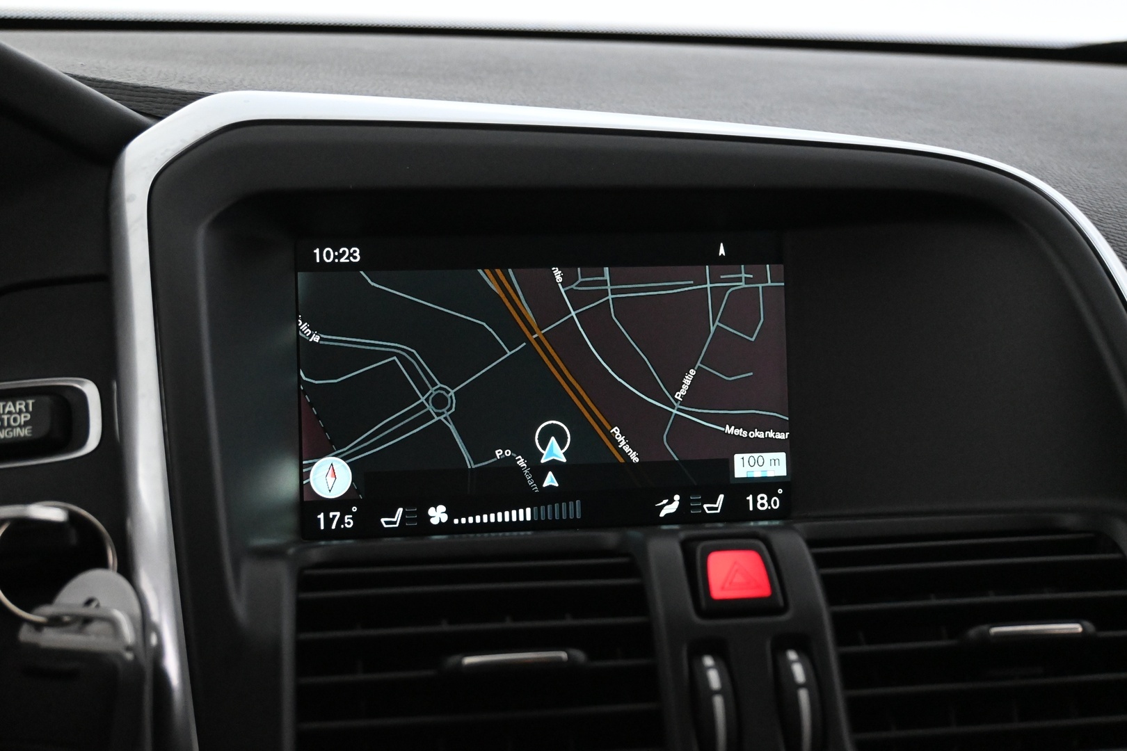 VOLVO XC60 2017