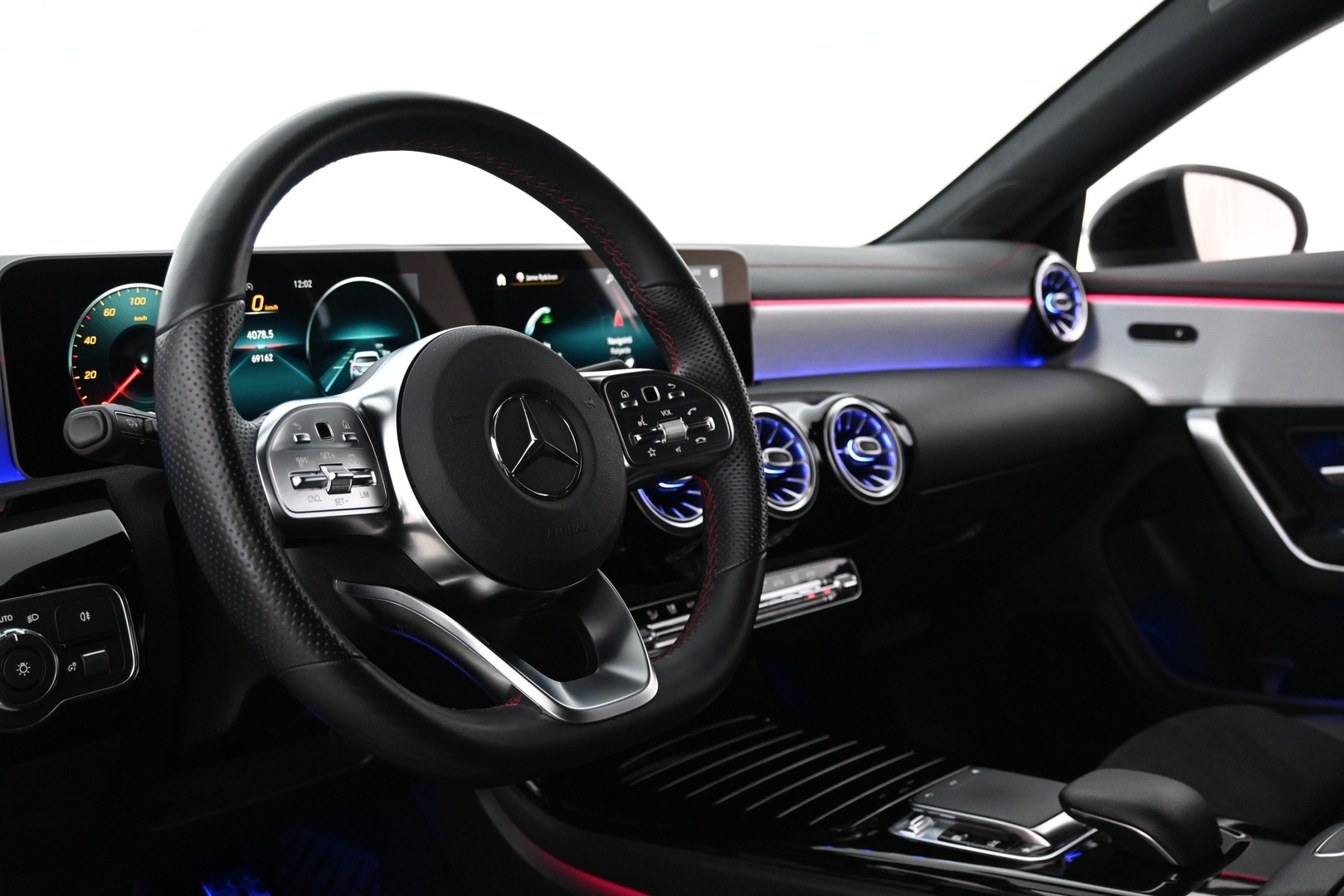 MERCEDES-BENZ CLA 2020