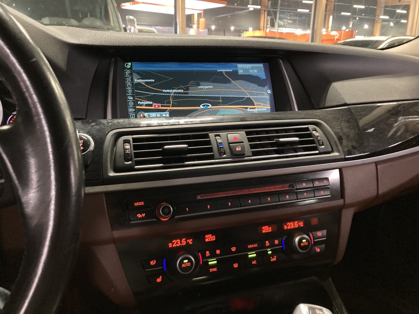 BMW 530 2015