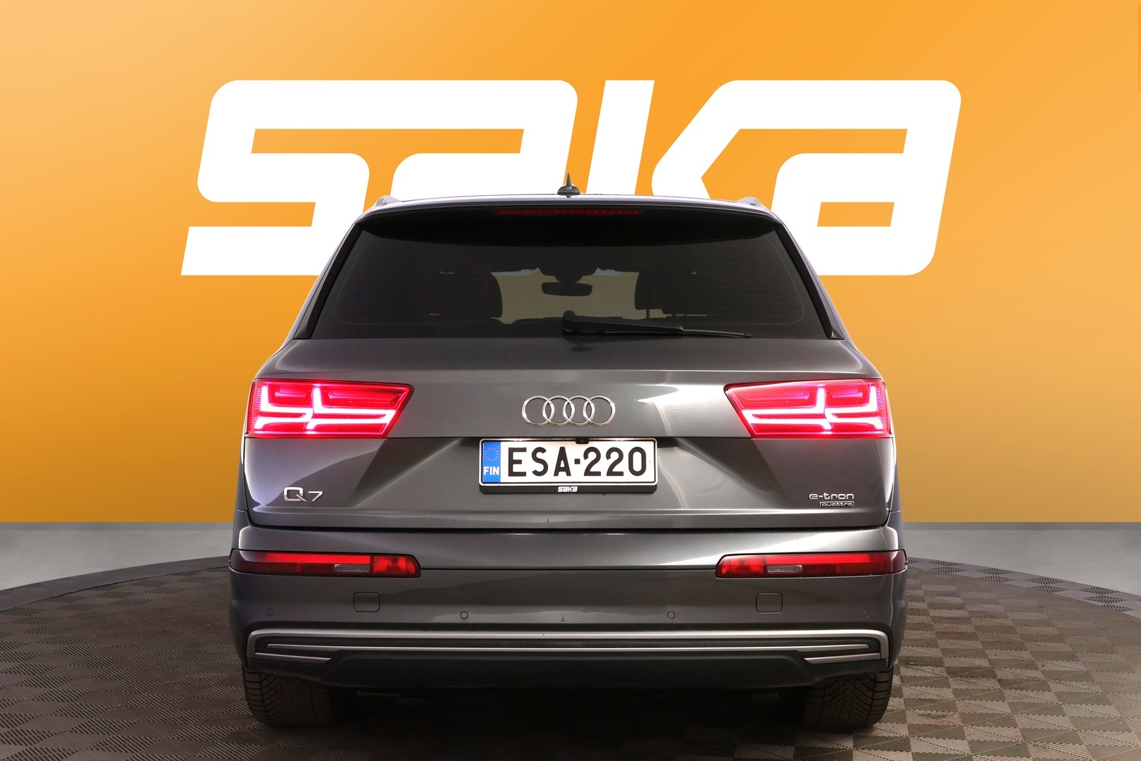 AUDI Q7 2016