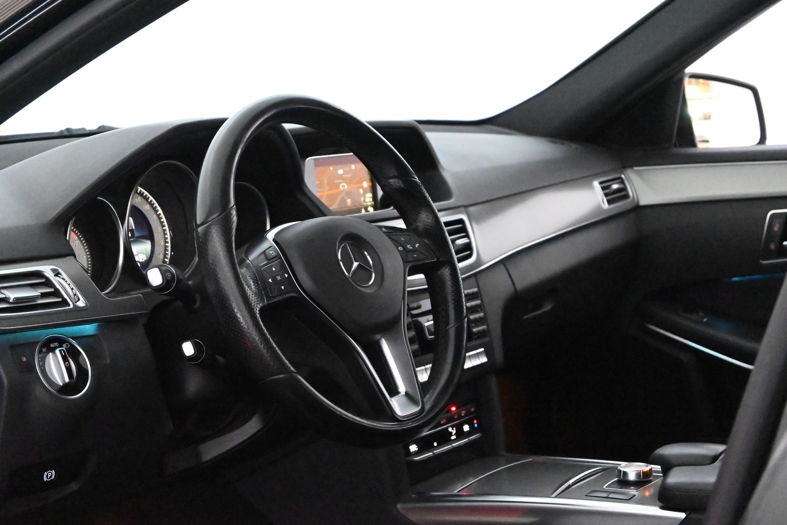 MERCEDES-BENZ E 2013