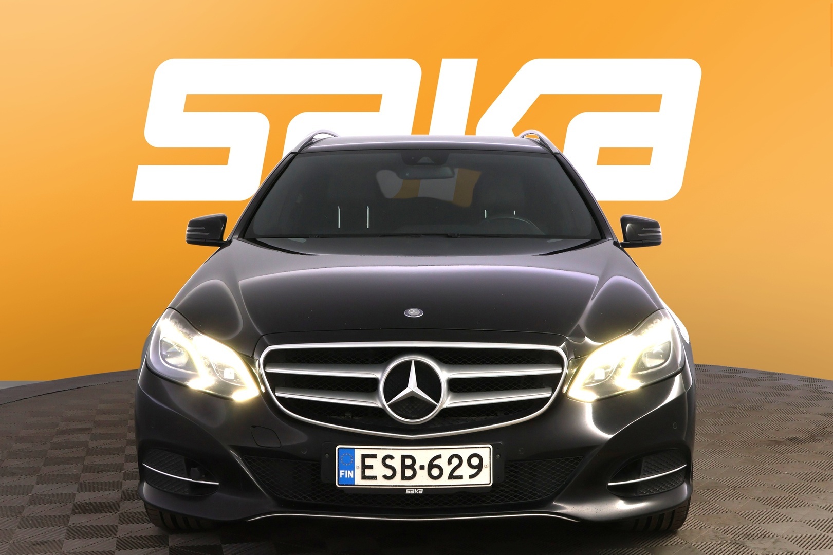 MERCEDES-BENZ E 2013