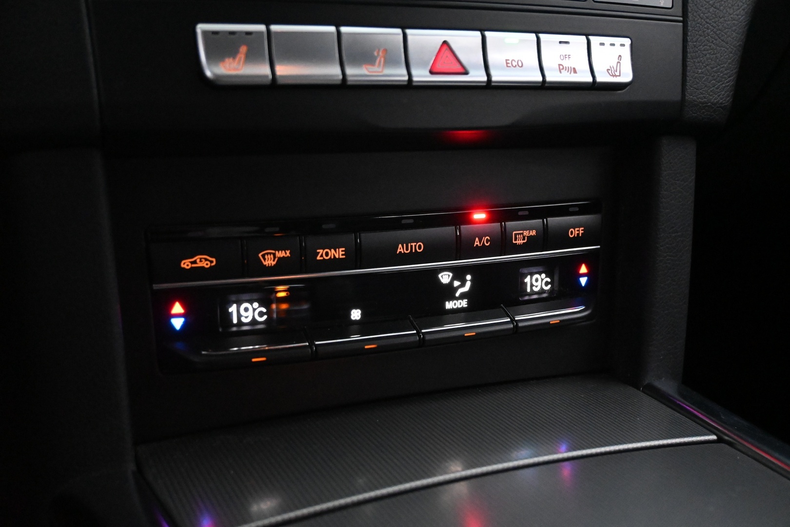 MERCEDES-BENZ E 2013