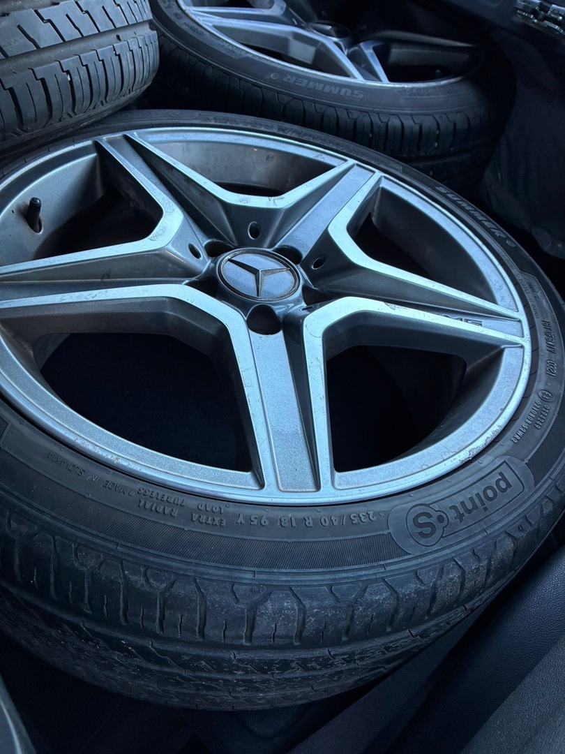 MERCEDES-BENZ E 2009