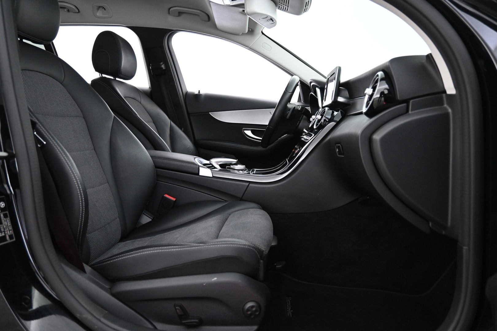 MERCEDES-BENZ C 2016