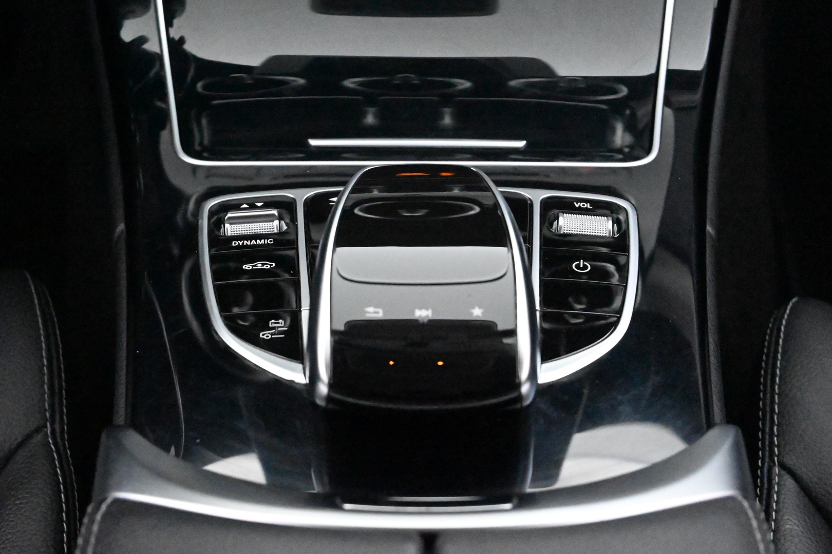 MERCEDES-BENZ C 2016