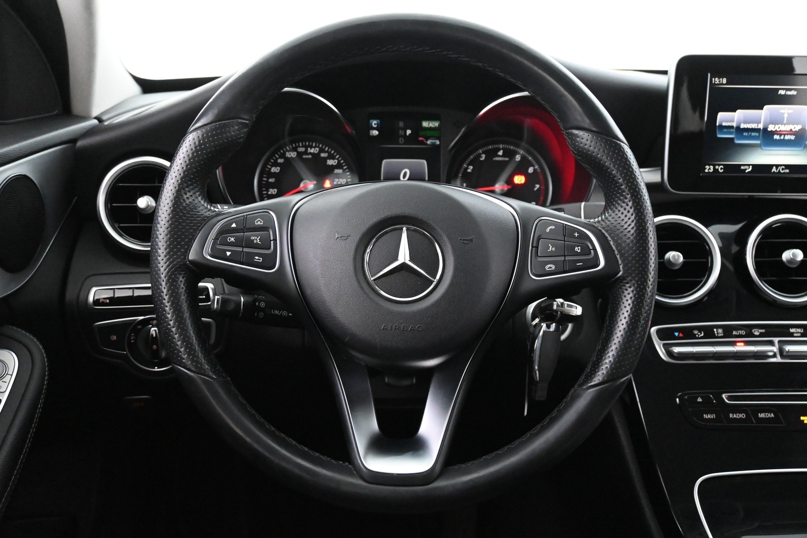 MERCEDES-BENZ C 2016