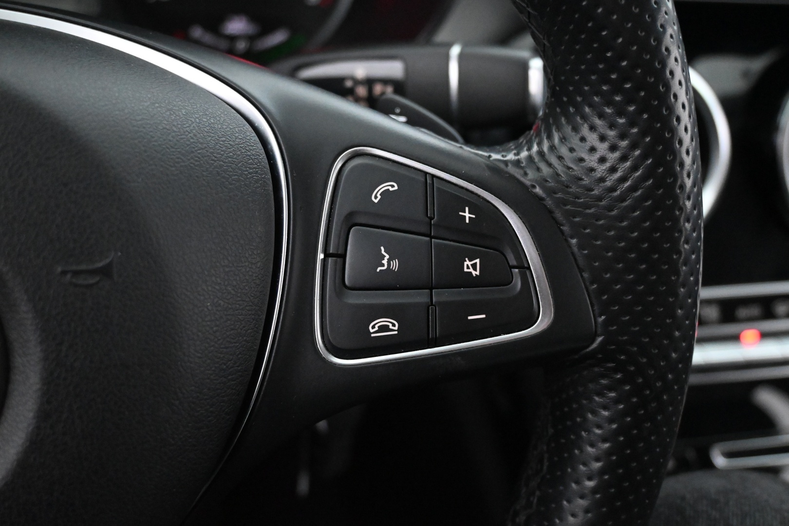 MERCEDES-BENZ C 2016