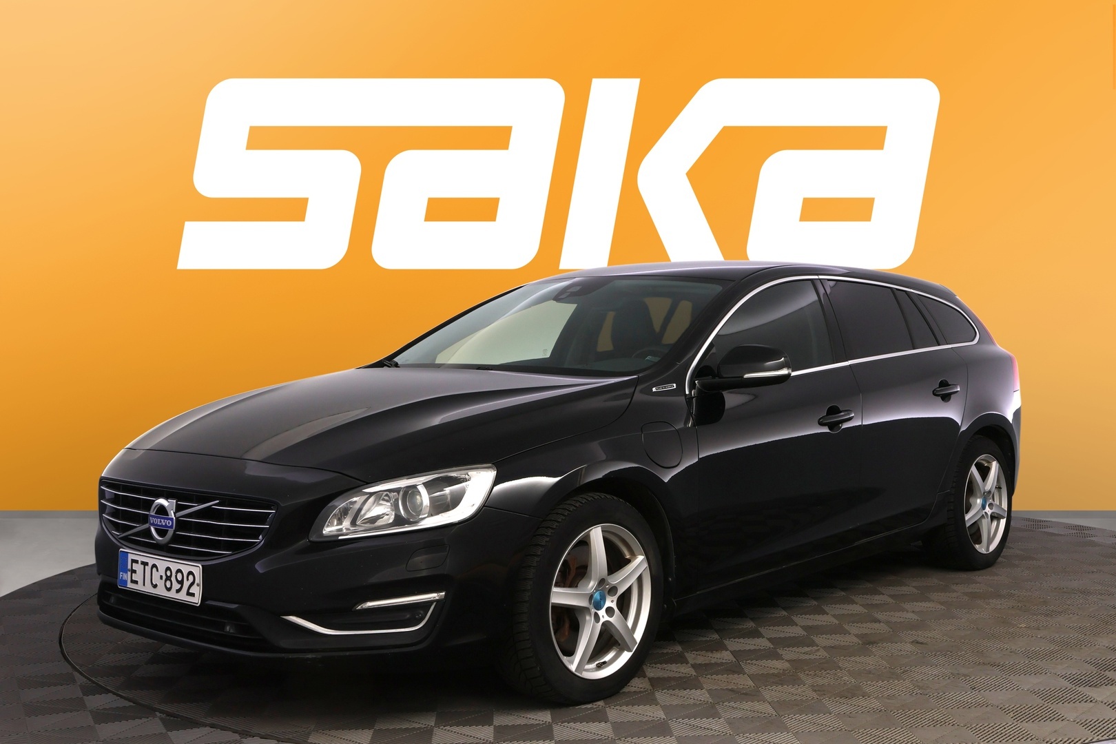 VOLVO V60 2015
