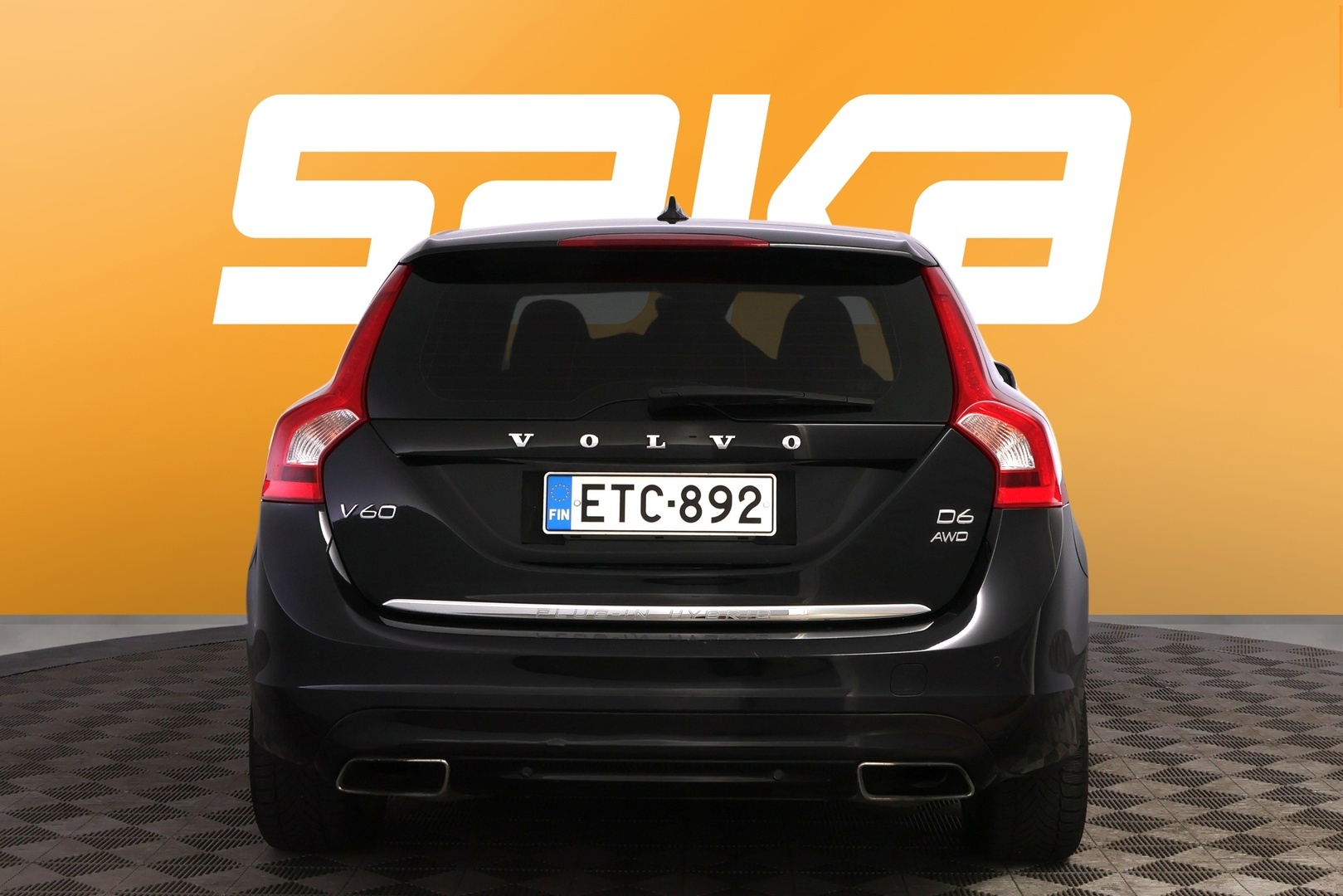 VOLVO V60 2015