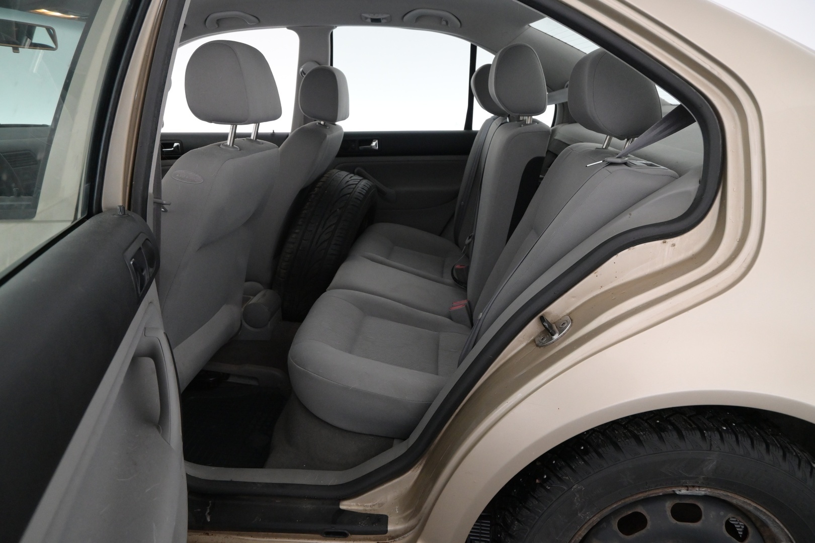 VOLKSWAGEN Bora 2004