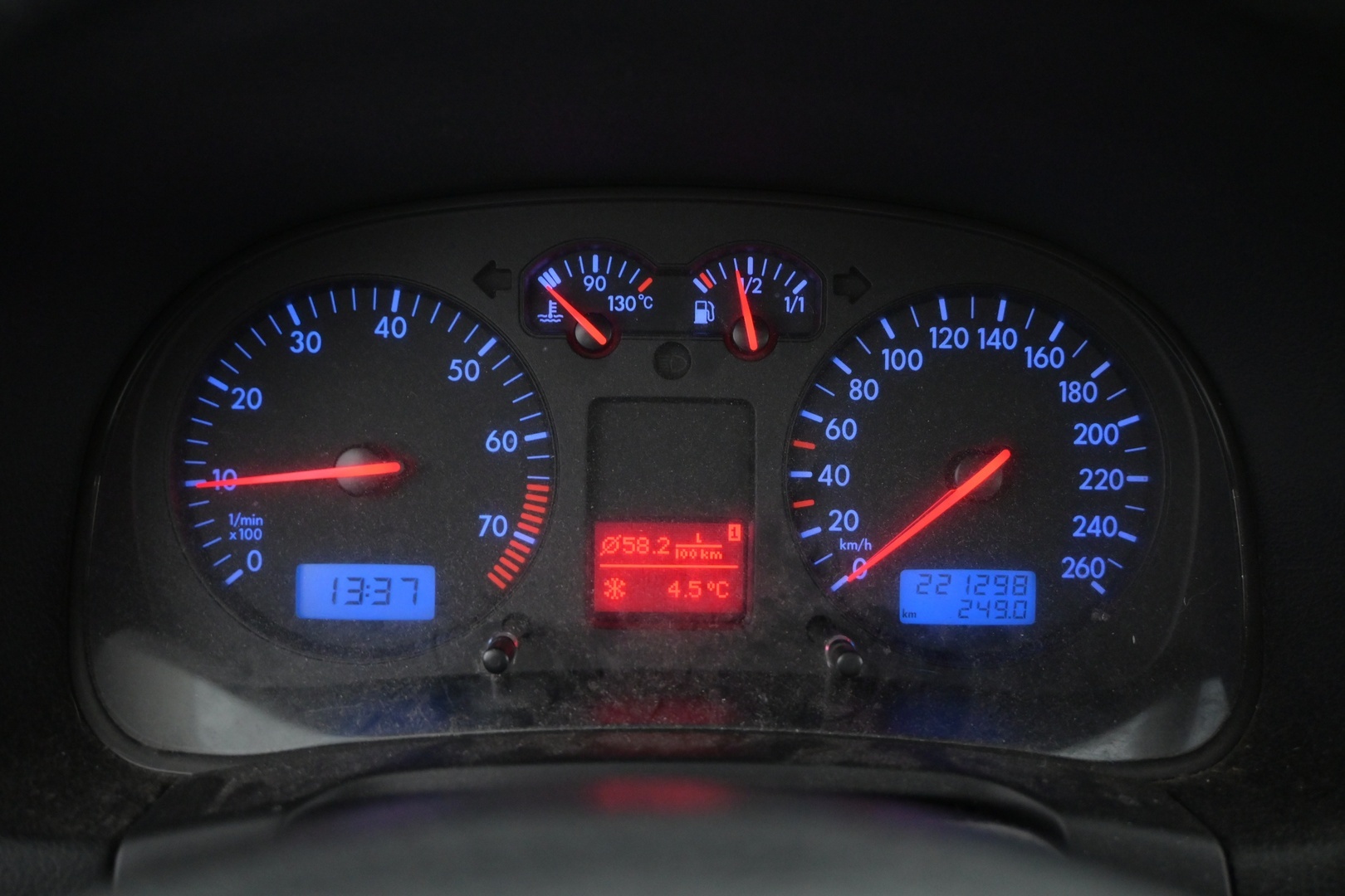 VOLKSWAGEN Bora 2004