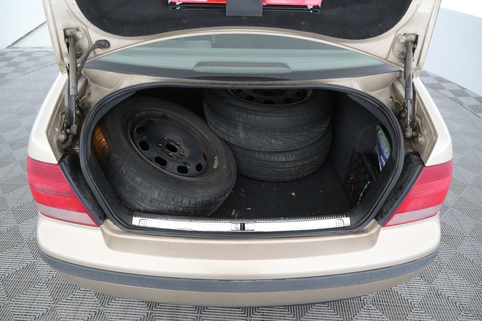 VOLKSWAGEN Bora 2004