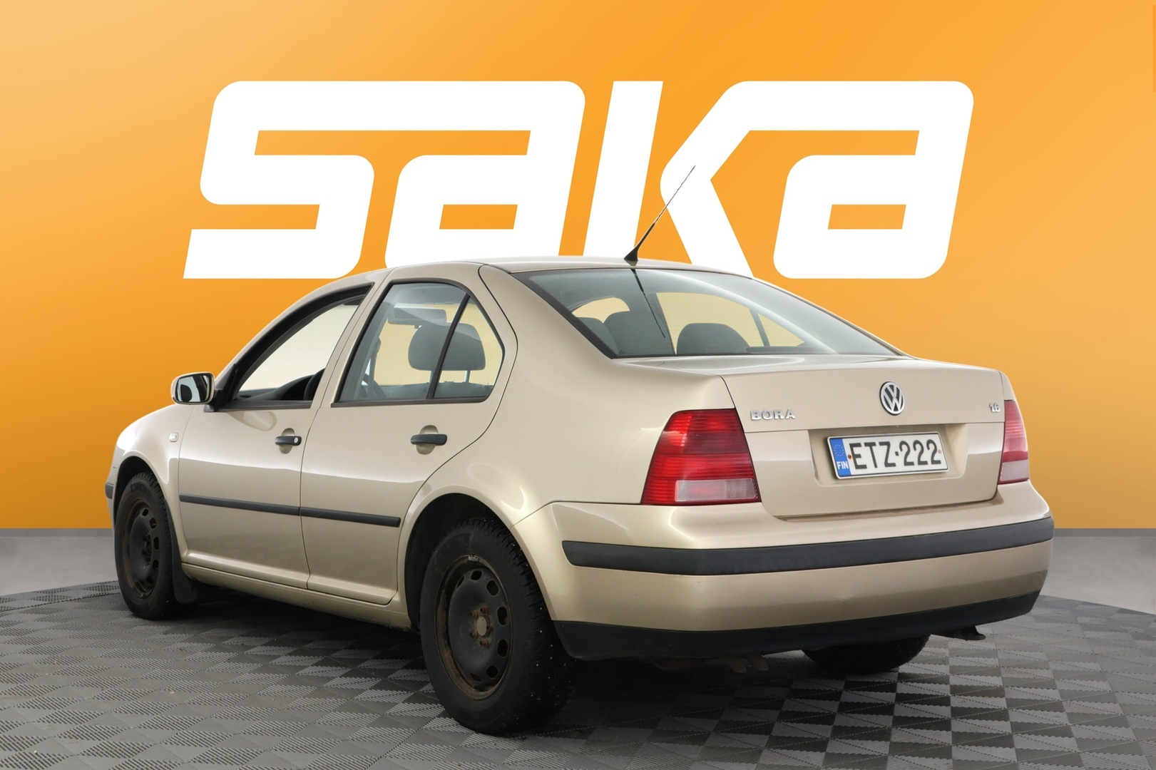 VOLKSWAGEN Bora 2004