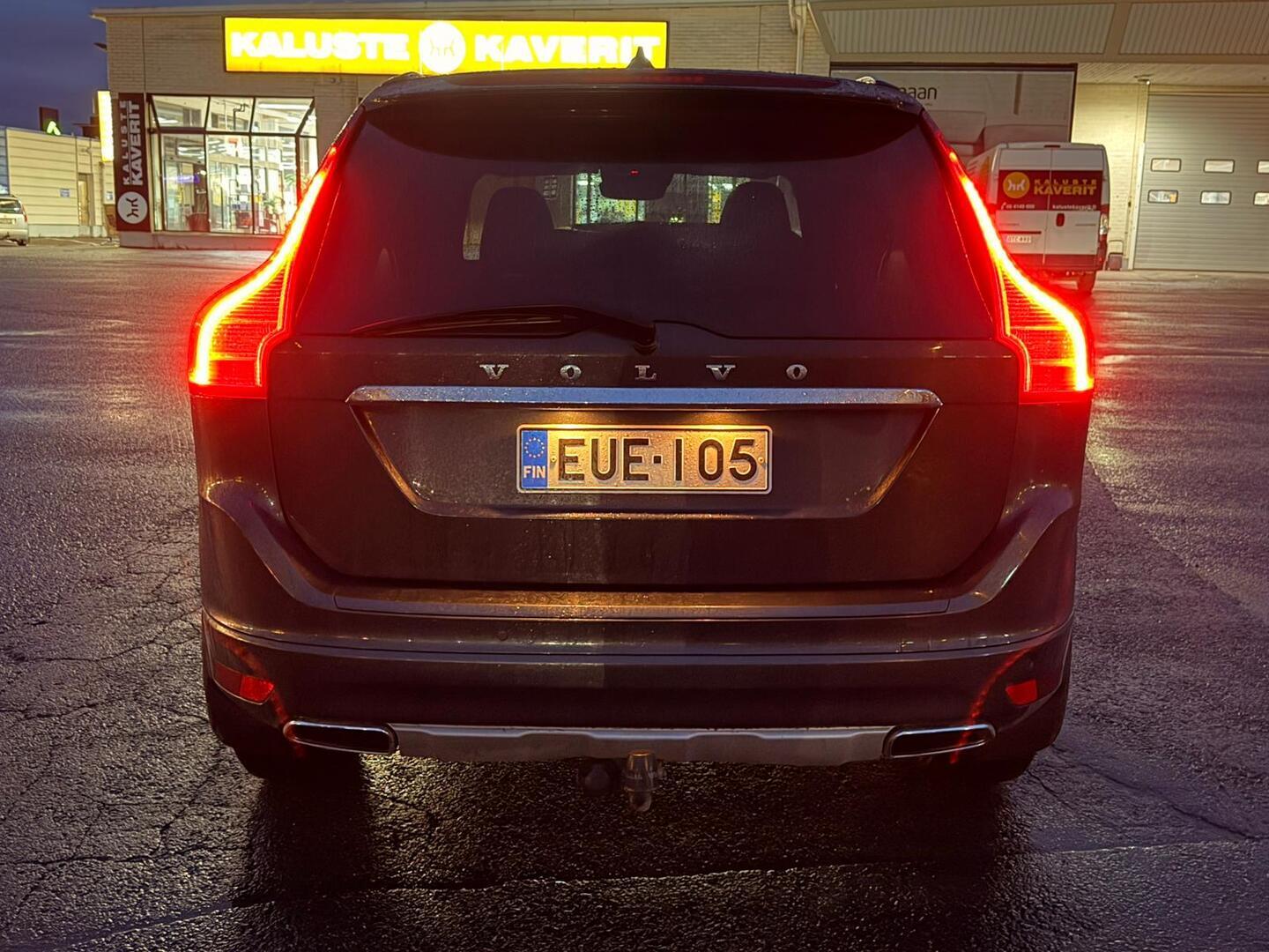 VOLVO XC60 2017