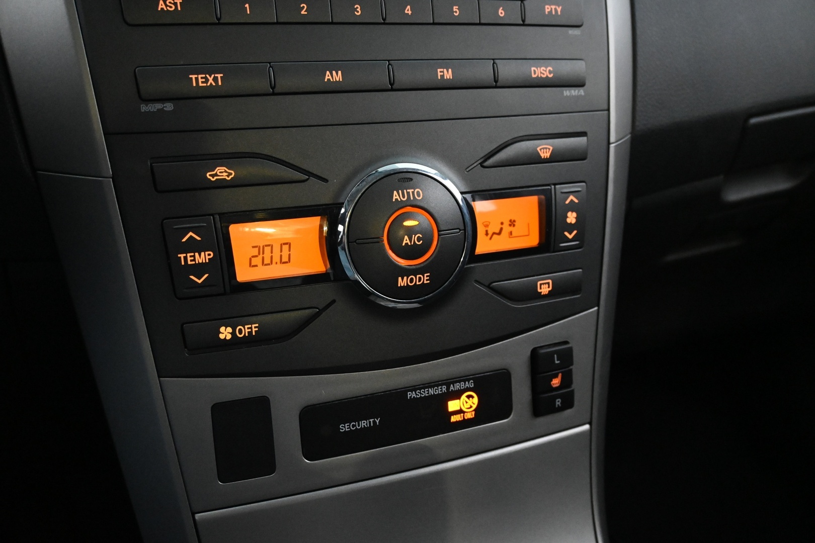 TOYOTA Corolla 2009
