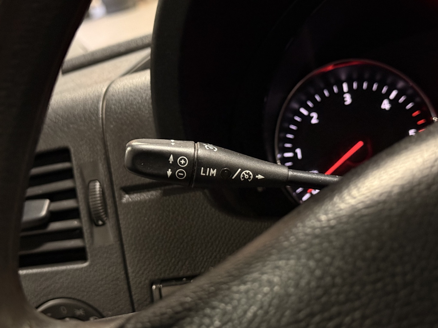 VOLKSWAGEN Crafter 2013