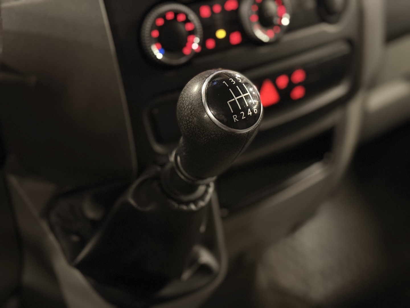 VOLKSWAGEN Crafter 2013