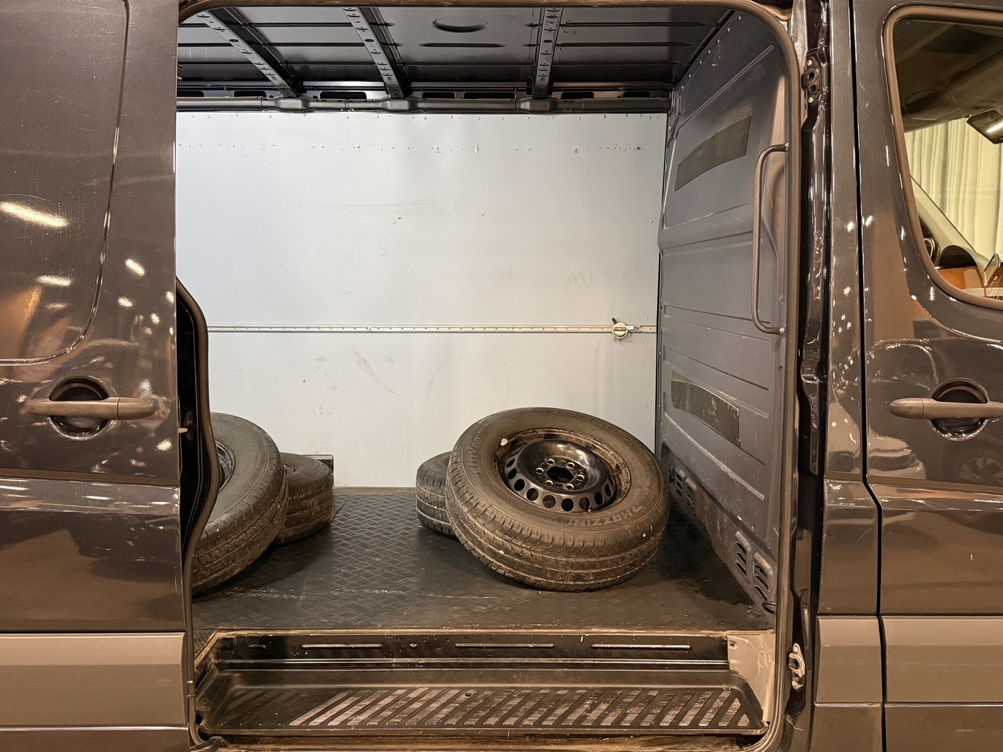 VOLKSWAGEN Crafter 2013