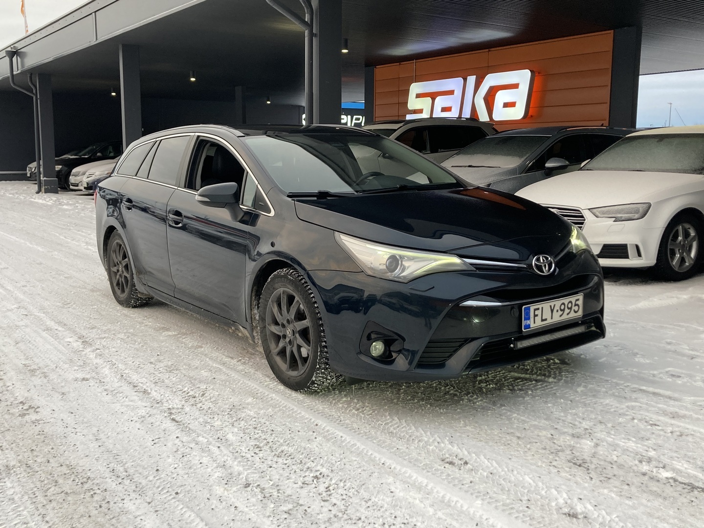 TOYOTA Avensis 2016