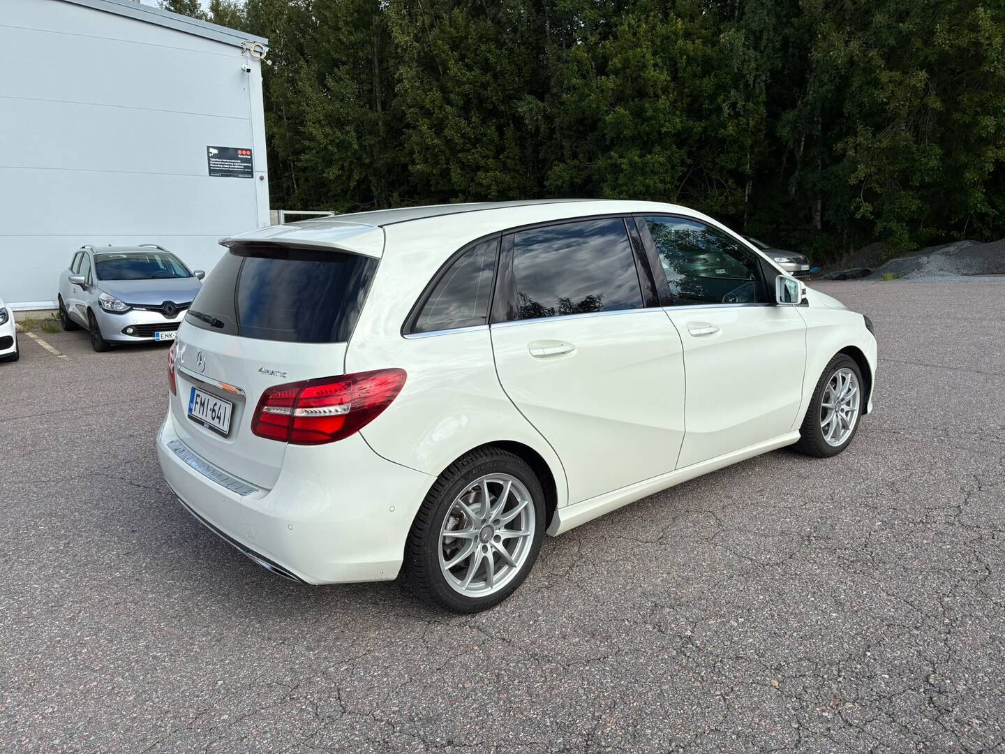 MERCEDES-BENZ B 2016