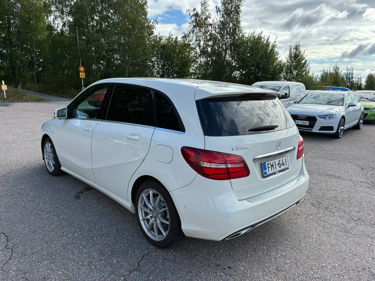 MERCEDES-BENZ B 2016