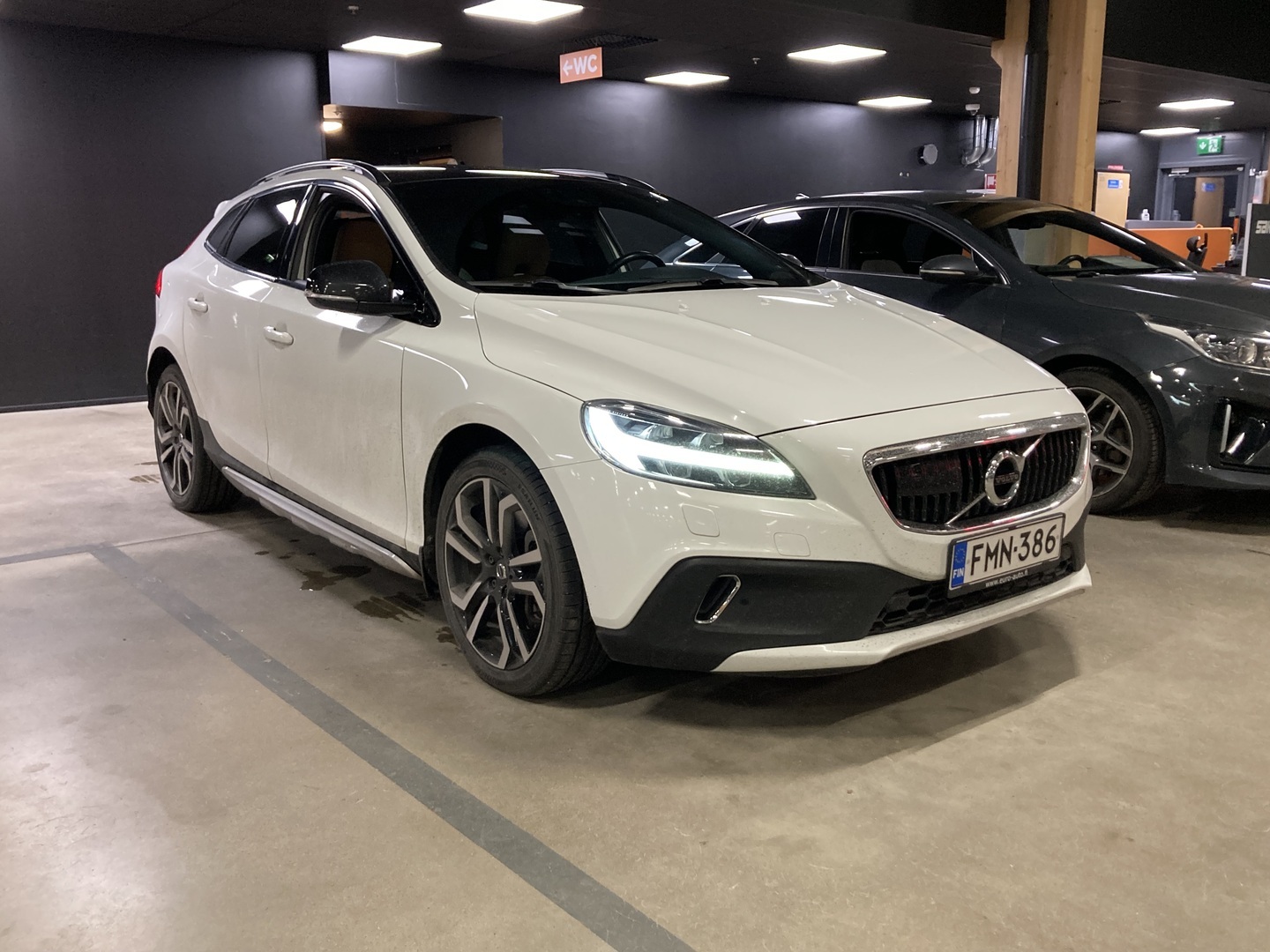 VOLVO V40 Cross Country 2017
