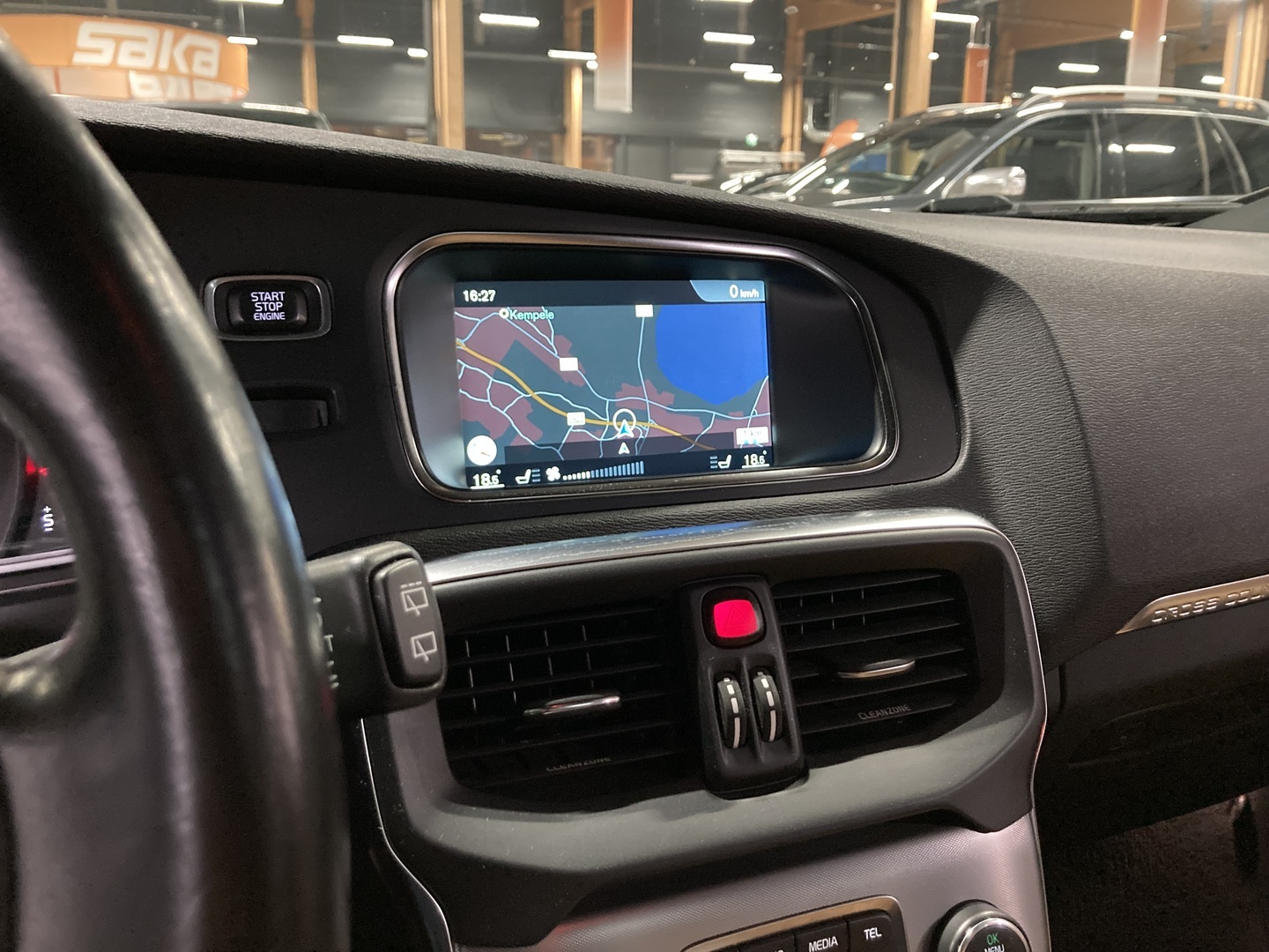 VOLVO V40 Cross Country 2017