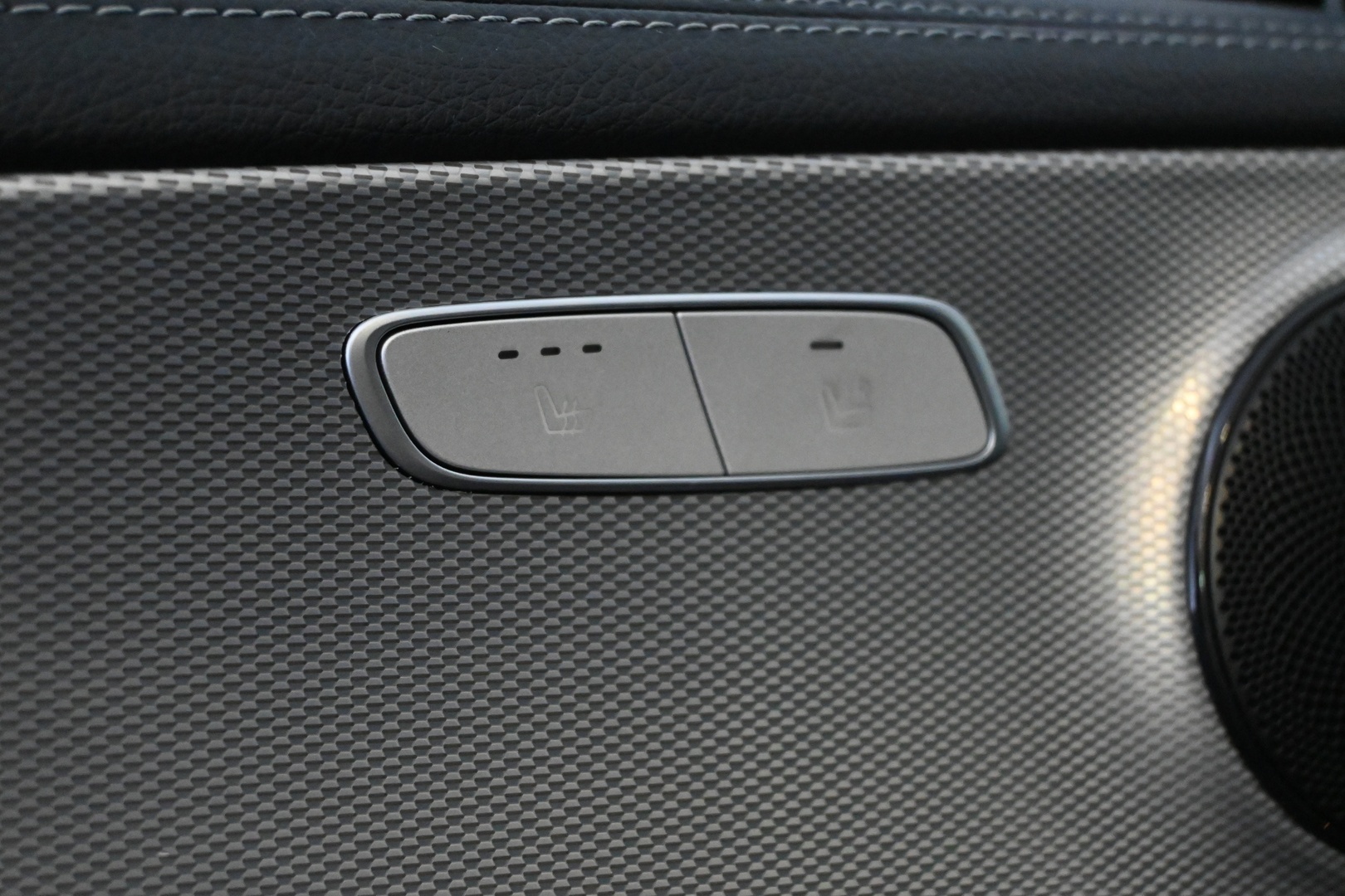 MERCEDES-BENZ E 2019