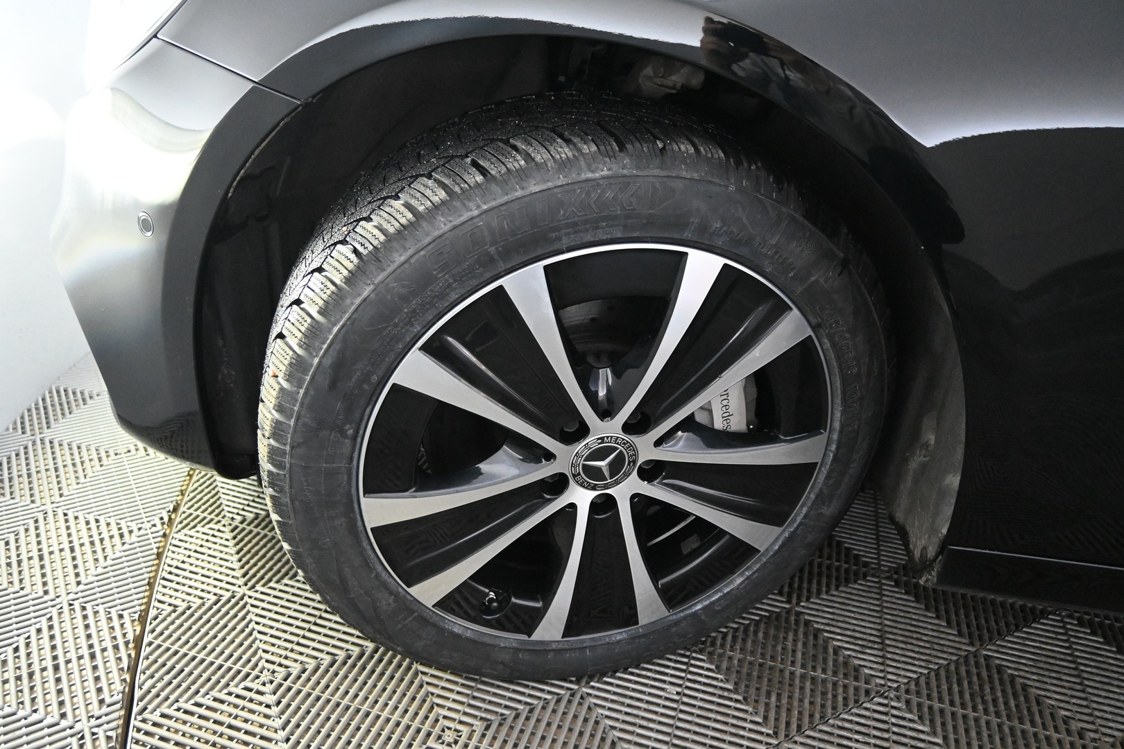 MERCEDES-BENZ E 2019