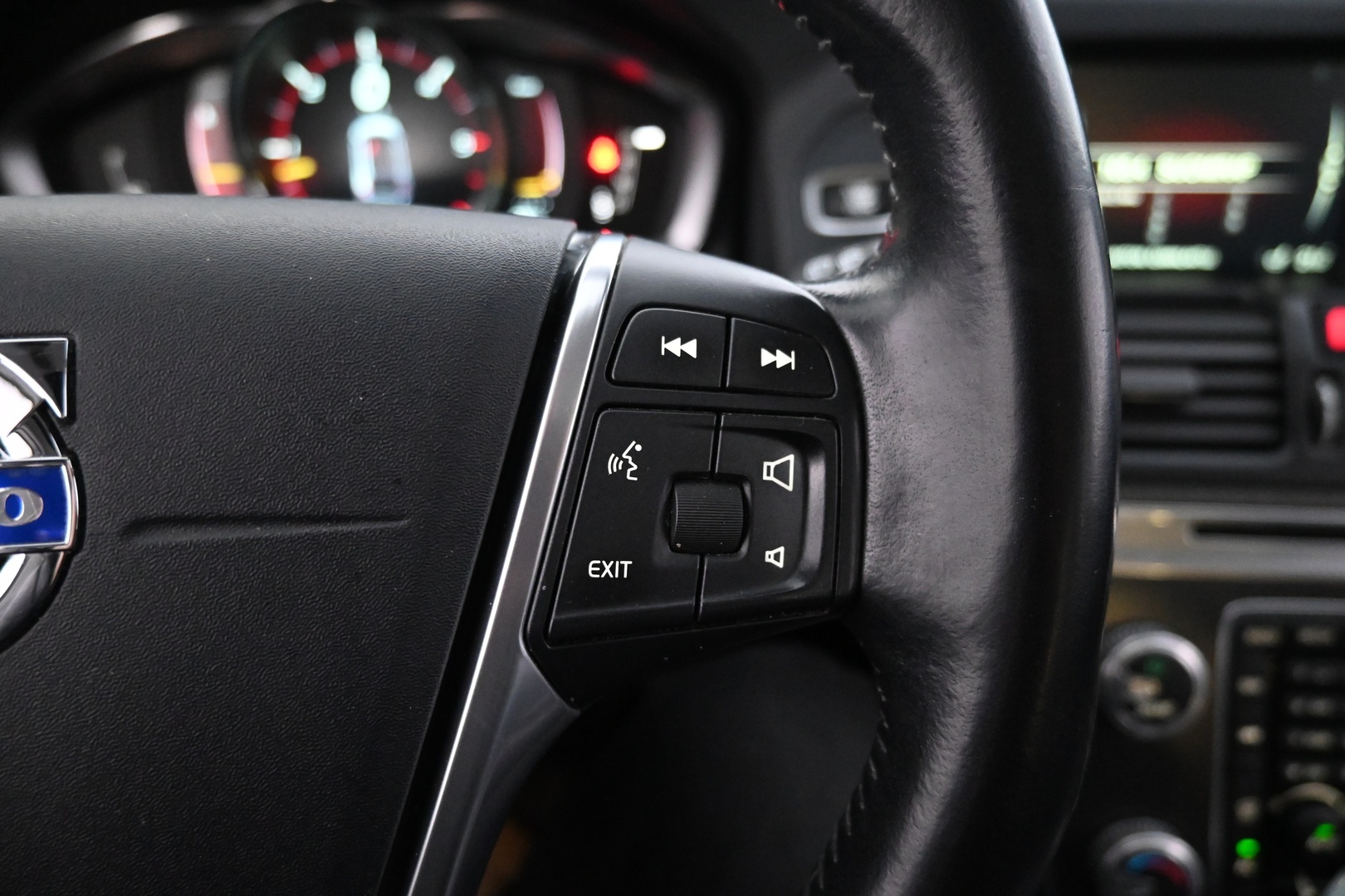 VOLVO XC60 2016