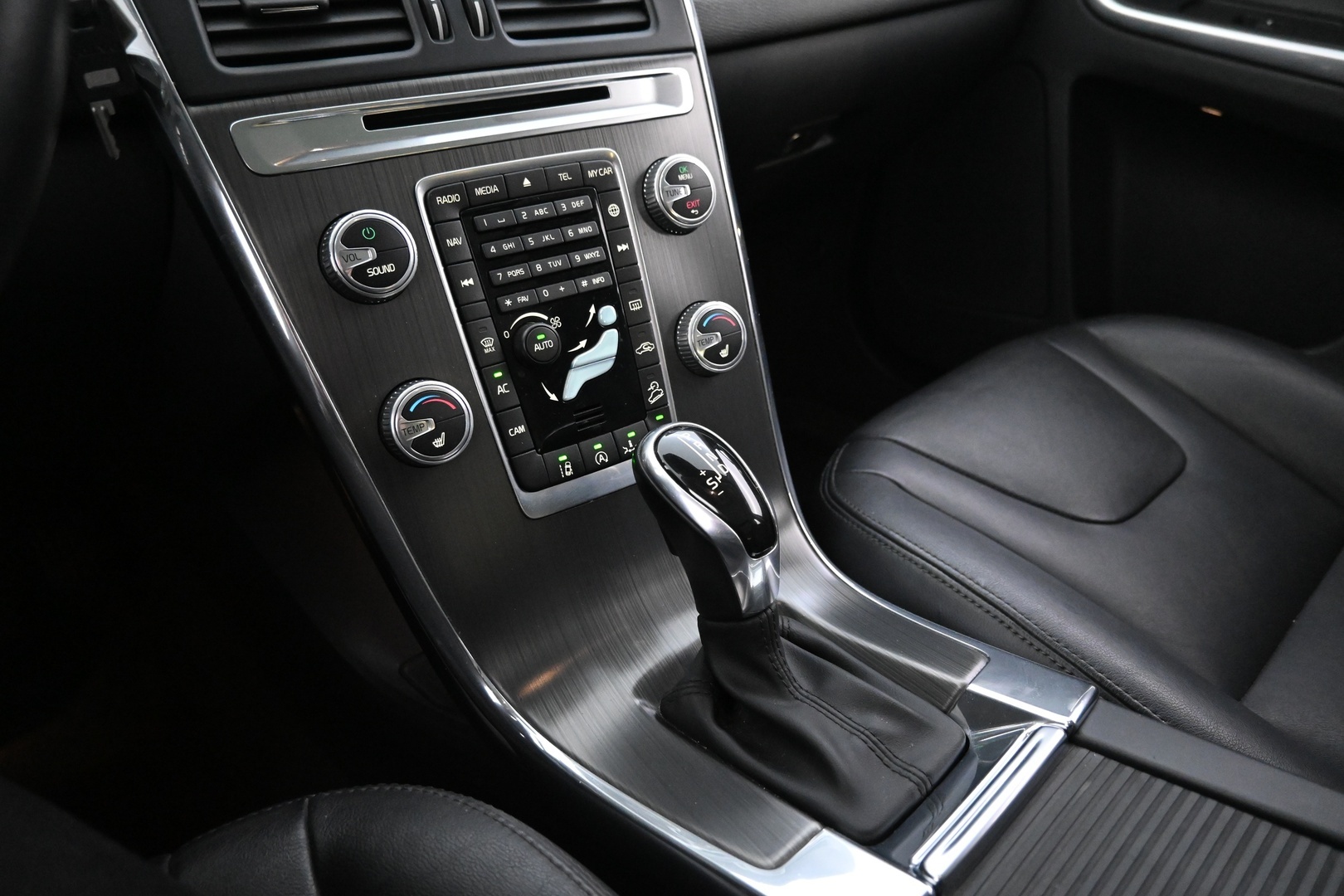 VOLVO XC60 2016