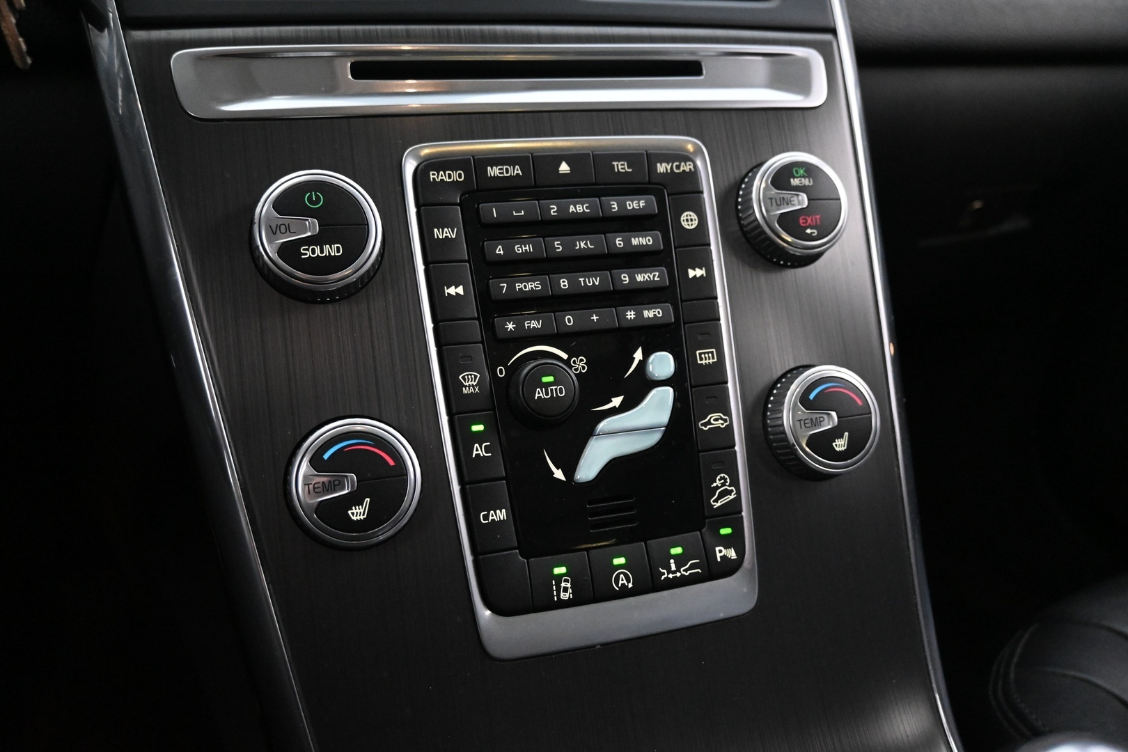 VOLVO XC60 2016