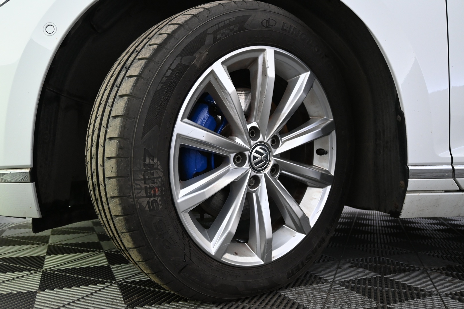 VOLKSWAGEN Passat 2017