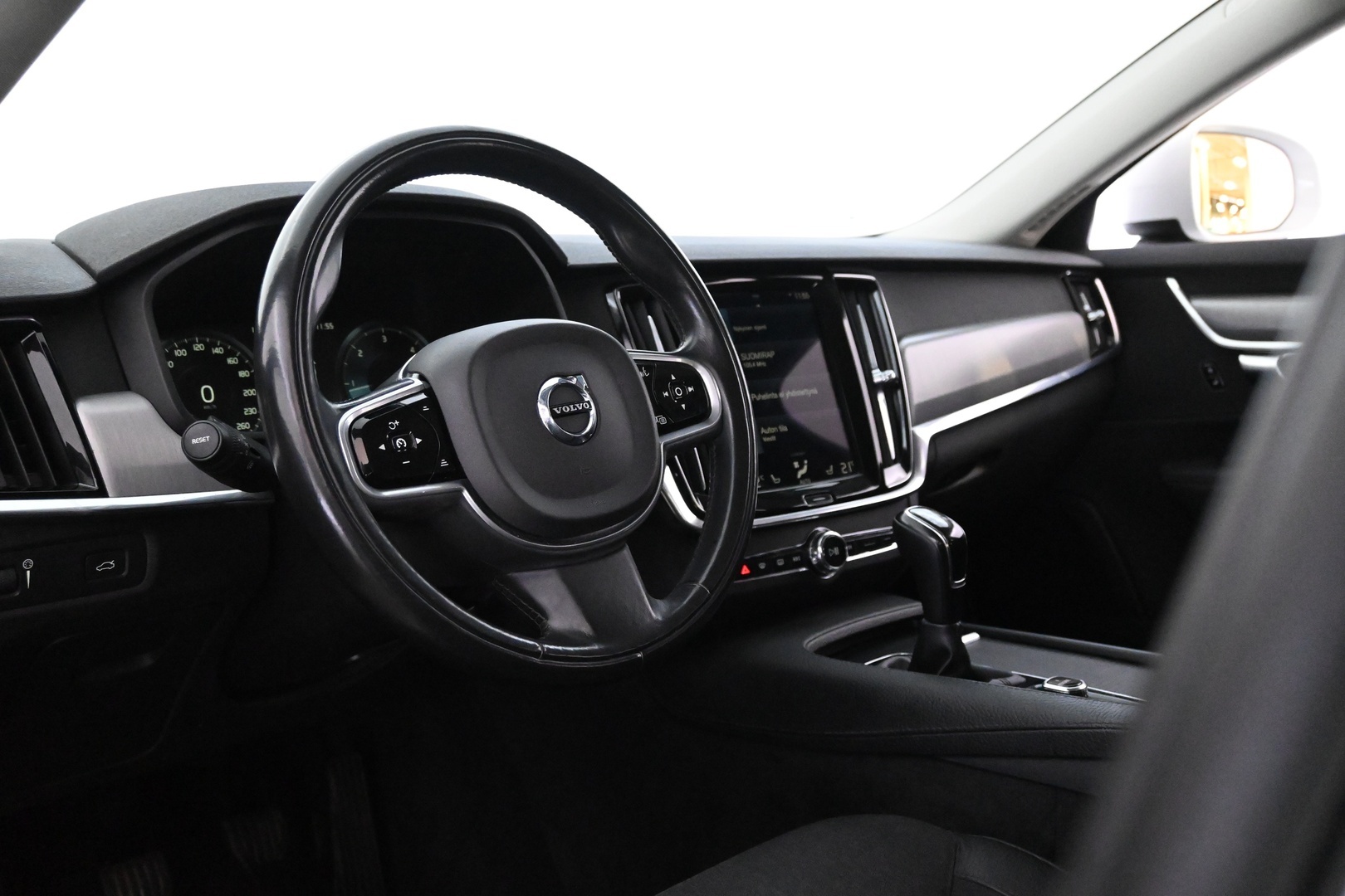 VOLVO V90 Cross Country 2017