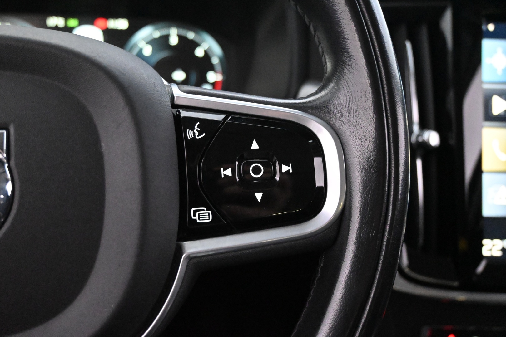 VOLVO V90 Cross Country 2017