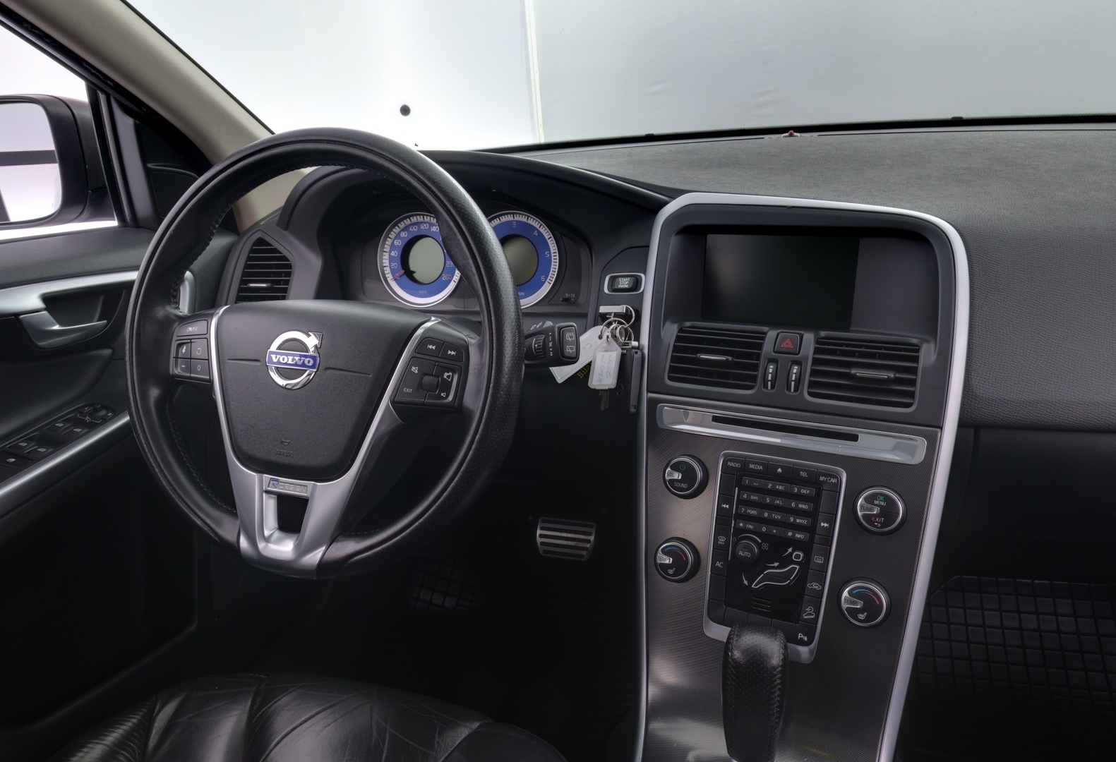 VOLVO XC60 2011