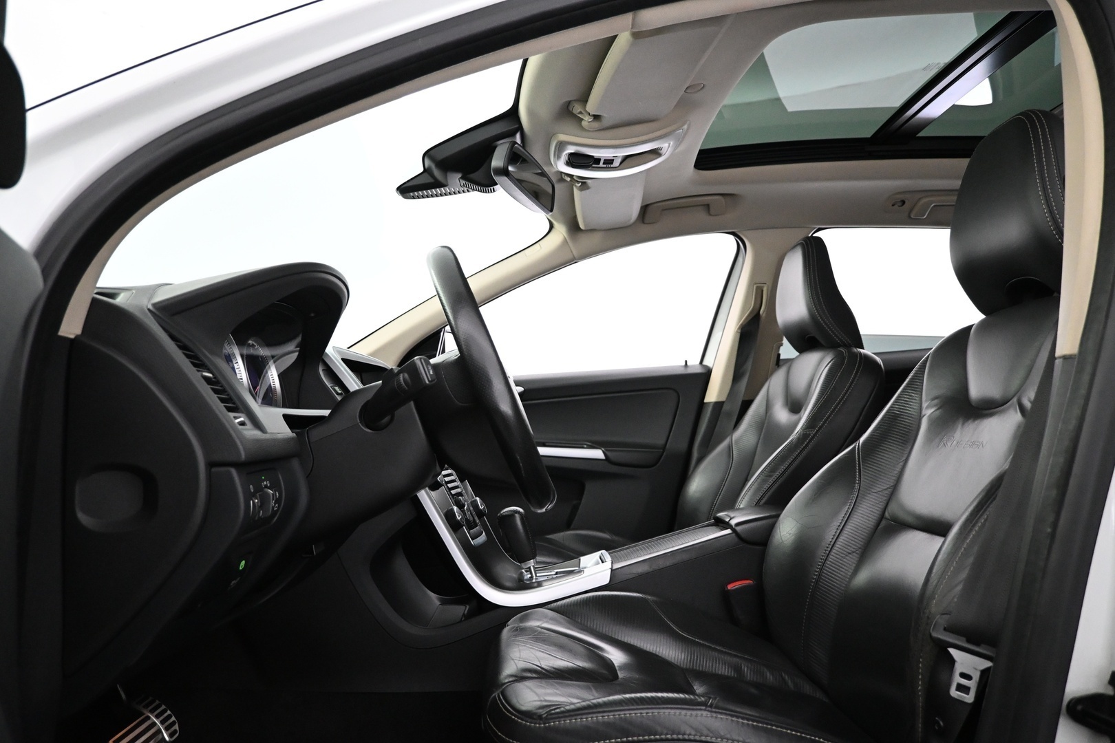 VOLVO XC60 2011