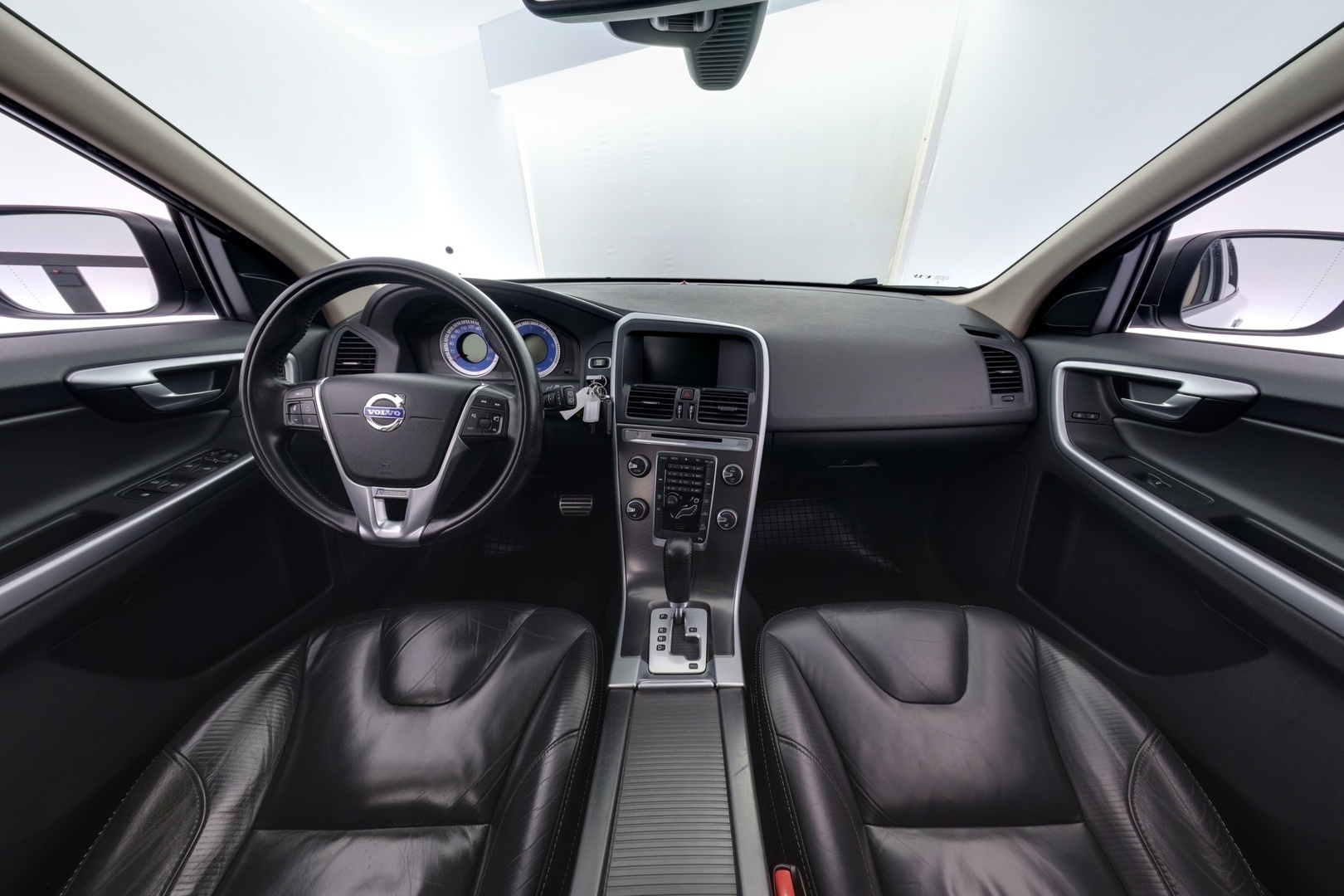 VOLVO XC60 2011
