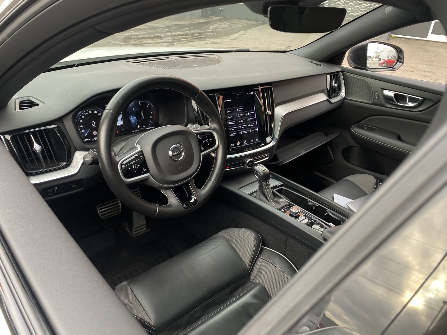 VOLVO V60 2021