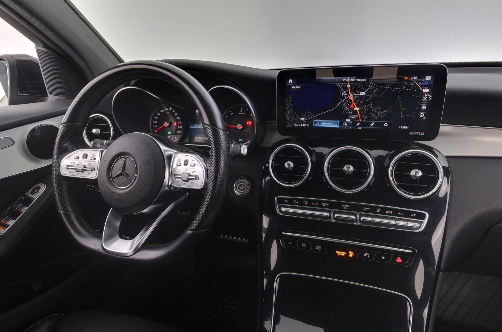 MERCEDES-BENZ GLC 2021