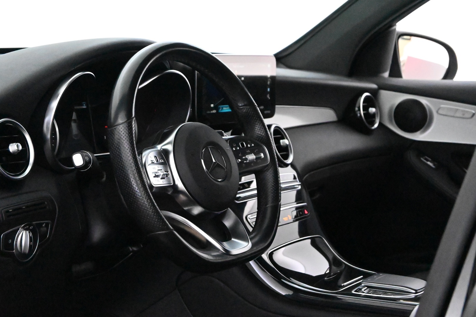 MERCEDES-BENZ GLC 2021