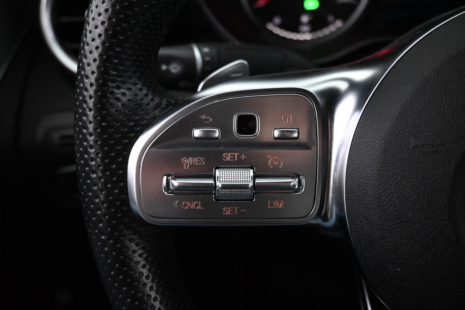 MERCEDES-BENZ GLC 2021