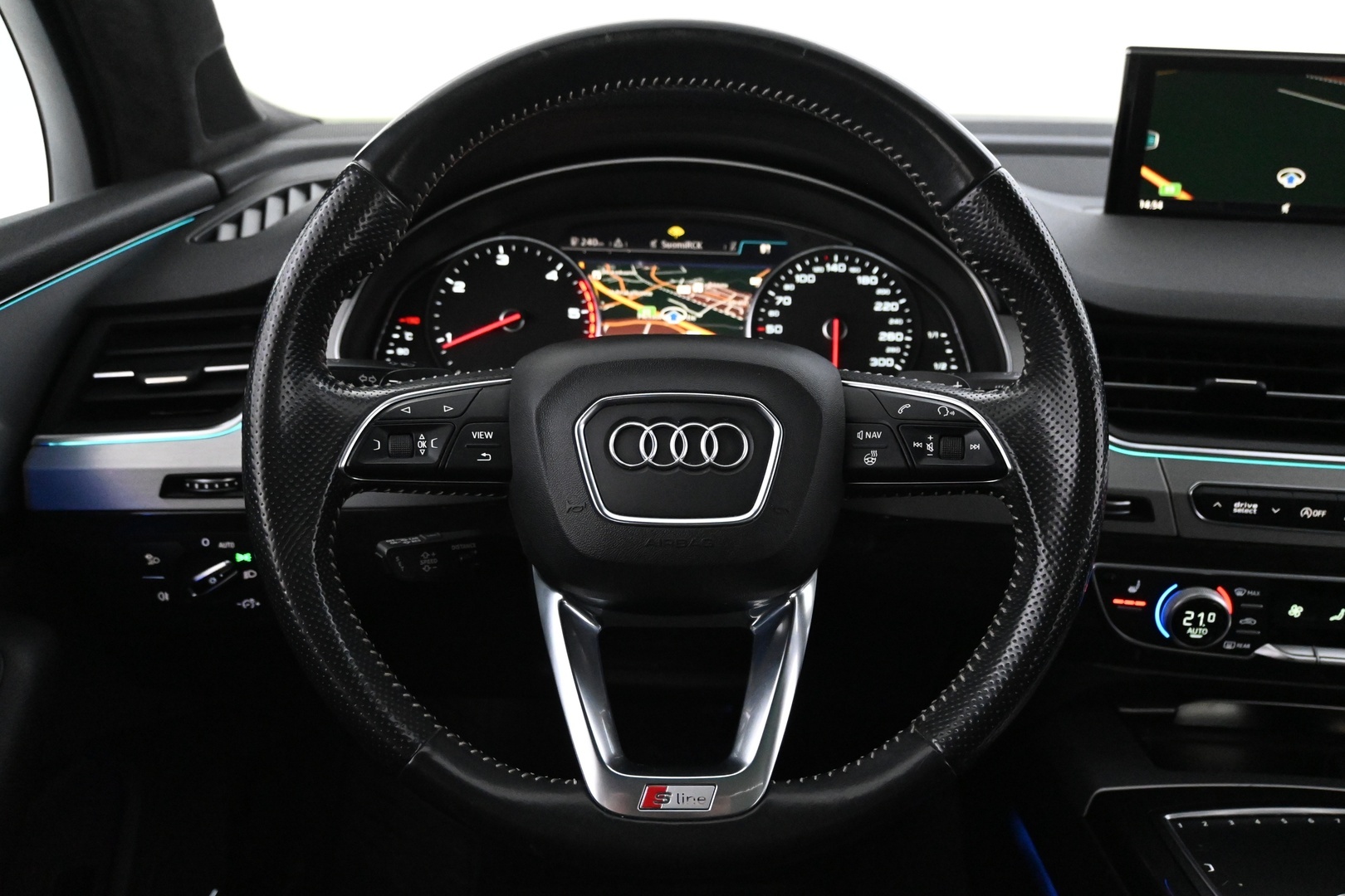 AUDI Q7 2015