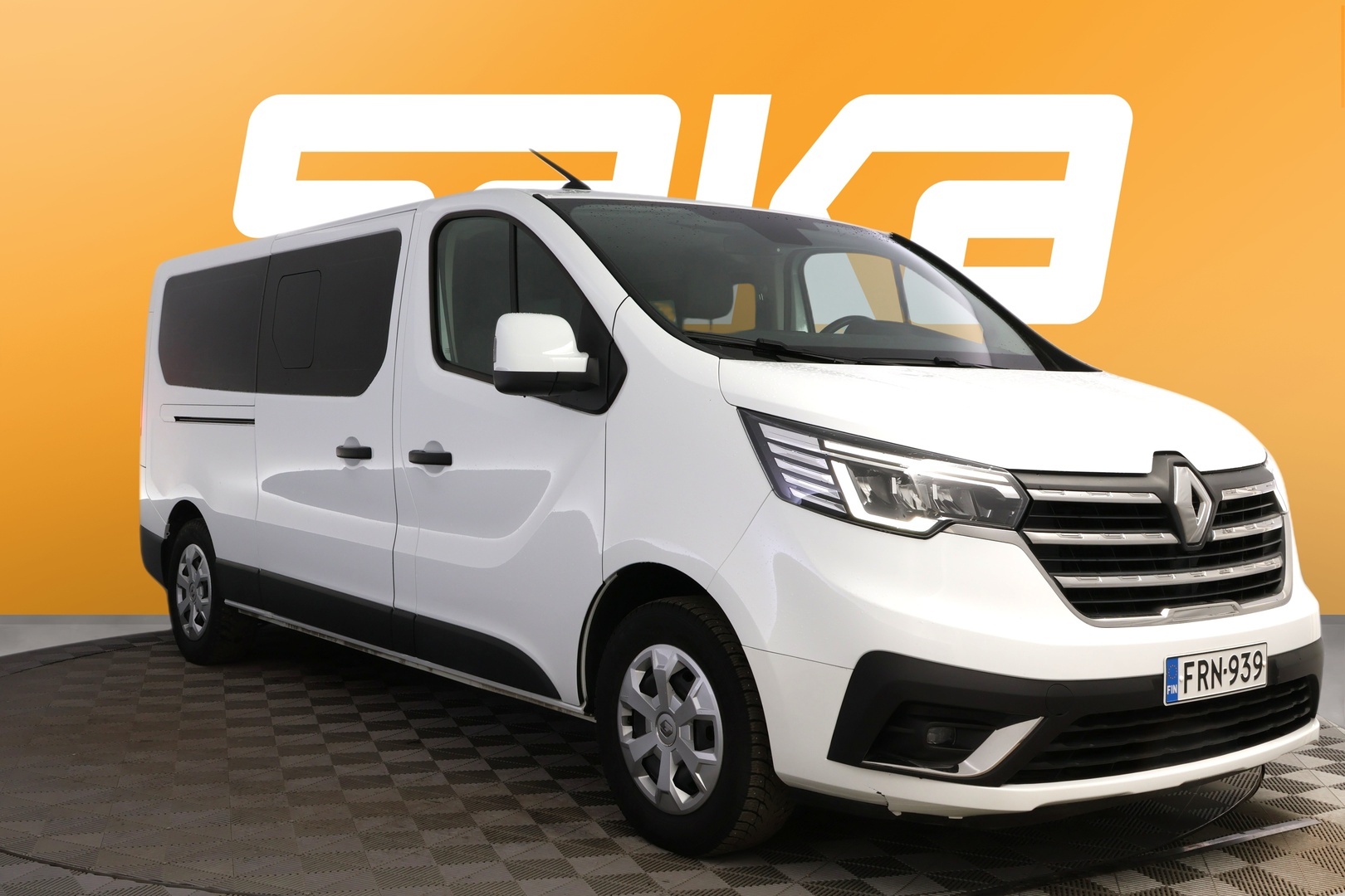 RENAULT Trafic Combi 2024